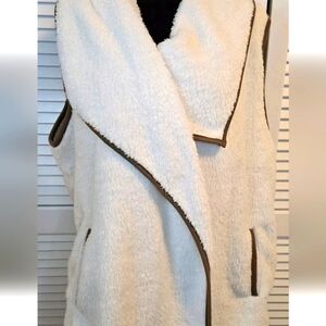 Sherpa Open Front Drape Vest Ivory Camel Piping HERITAGE CHARM XXL Wrap Style